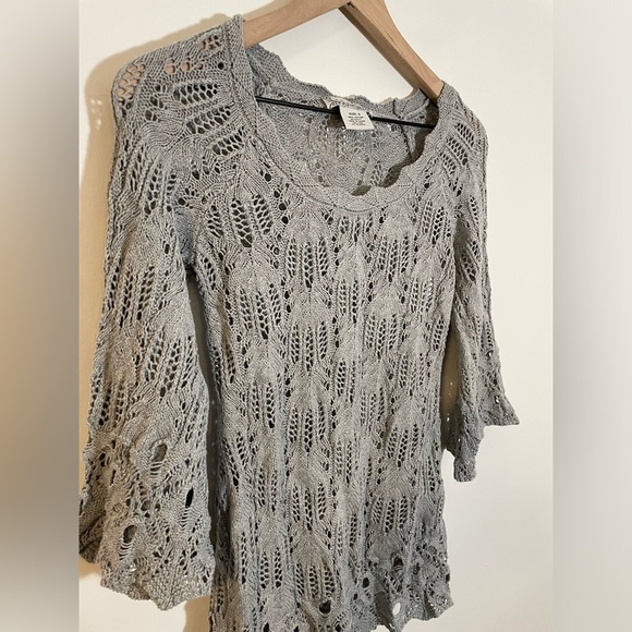 Nouveaux Gray Crochet Cotton Sweater With Bell 3/4 Sleeve Size Small Boho Hippie - Picture 3 of 11